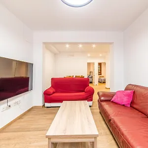 Casa Gomez, Parking Gratuito En Pleno Centro Almeria